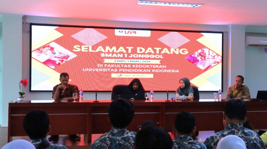 Kunjungan SMAN 1 Jonggol Bogor ke Fakultas Kedokteran UPI