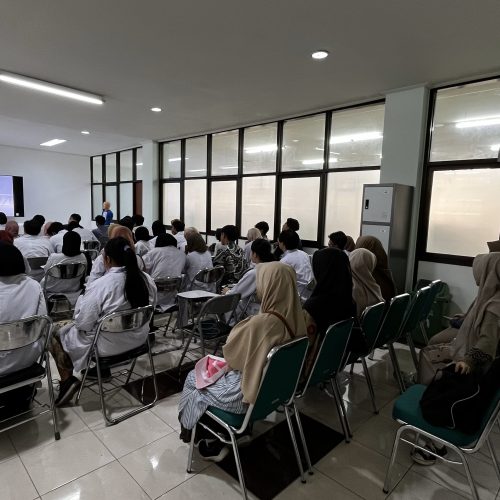Sit In Siswa SMAIT Nurul Fikri Boarding School Bogor di Fakultas Kedokteran UPI