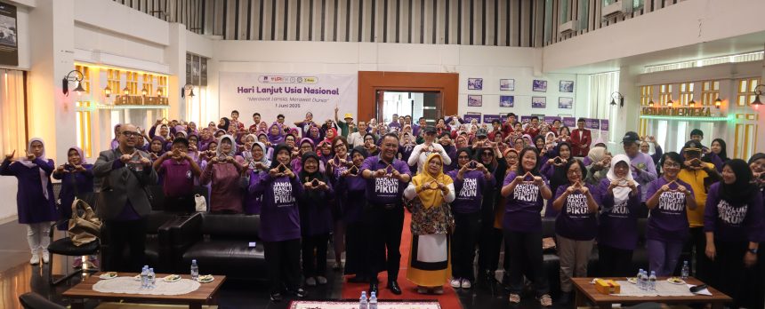 FK UPI Gelar PKM Peduli Lansia Bersama ALZI dan Disarpus Kota Bandung: “Jangan Maklum dengan Pikun”