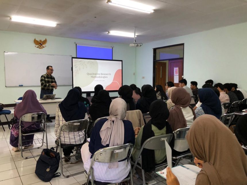 43 Mahasiswa FK UPI Pelajari Metodologi Penelitian Kualitatif dalam Guest Lecture CPDP V