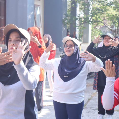 FK UPI Gelar Senam Brainfit untuk Lansia Desa Jati