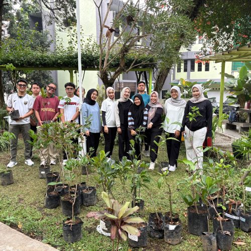 WhatsApp Image 2026-10-16 at 16.08.08 Tenaga Kependidikan FK UPI Tanam Pohon Dukung GreenMetric